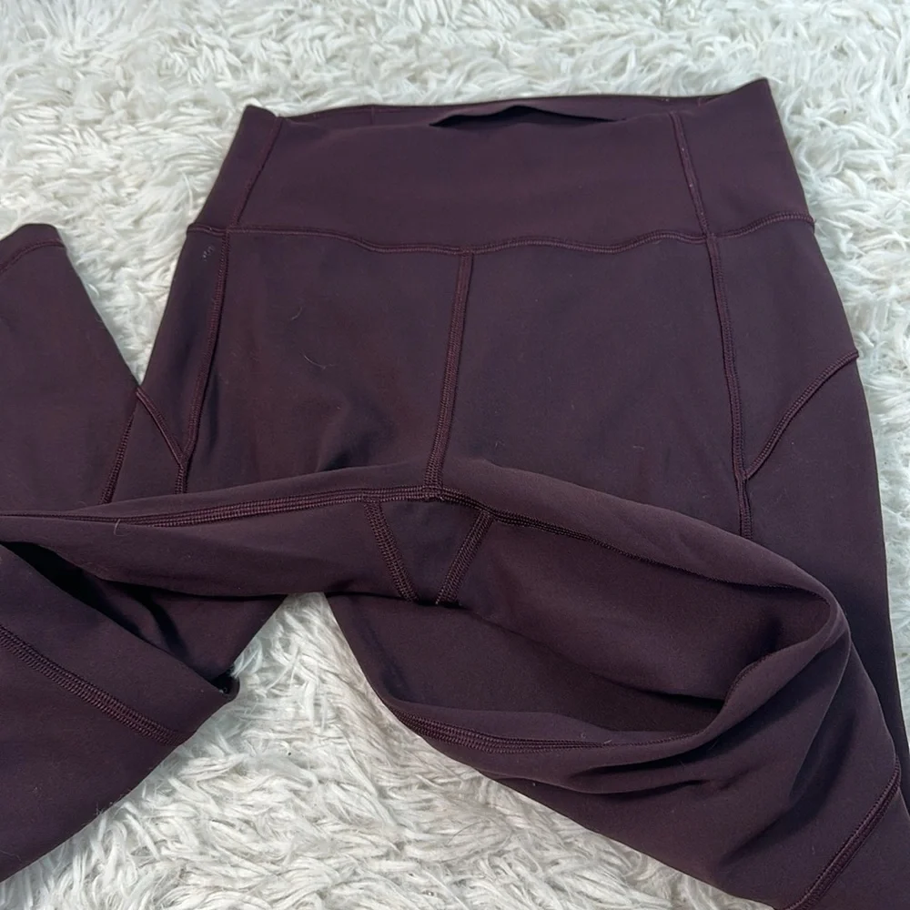 Lululemon In Movement 7/8 Tight *Everlux 25